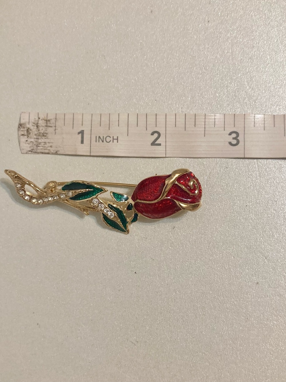 Signed Gold-Tone Red Rose rhinestone Brooch Women Jewelry accessory - Picture 7 of 7